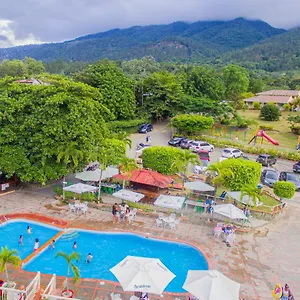 Hotel River Club &